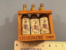 Souvenir fridge magnet - Bottles
