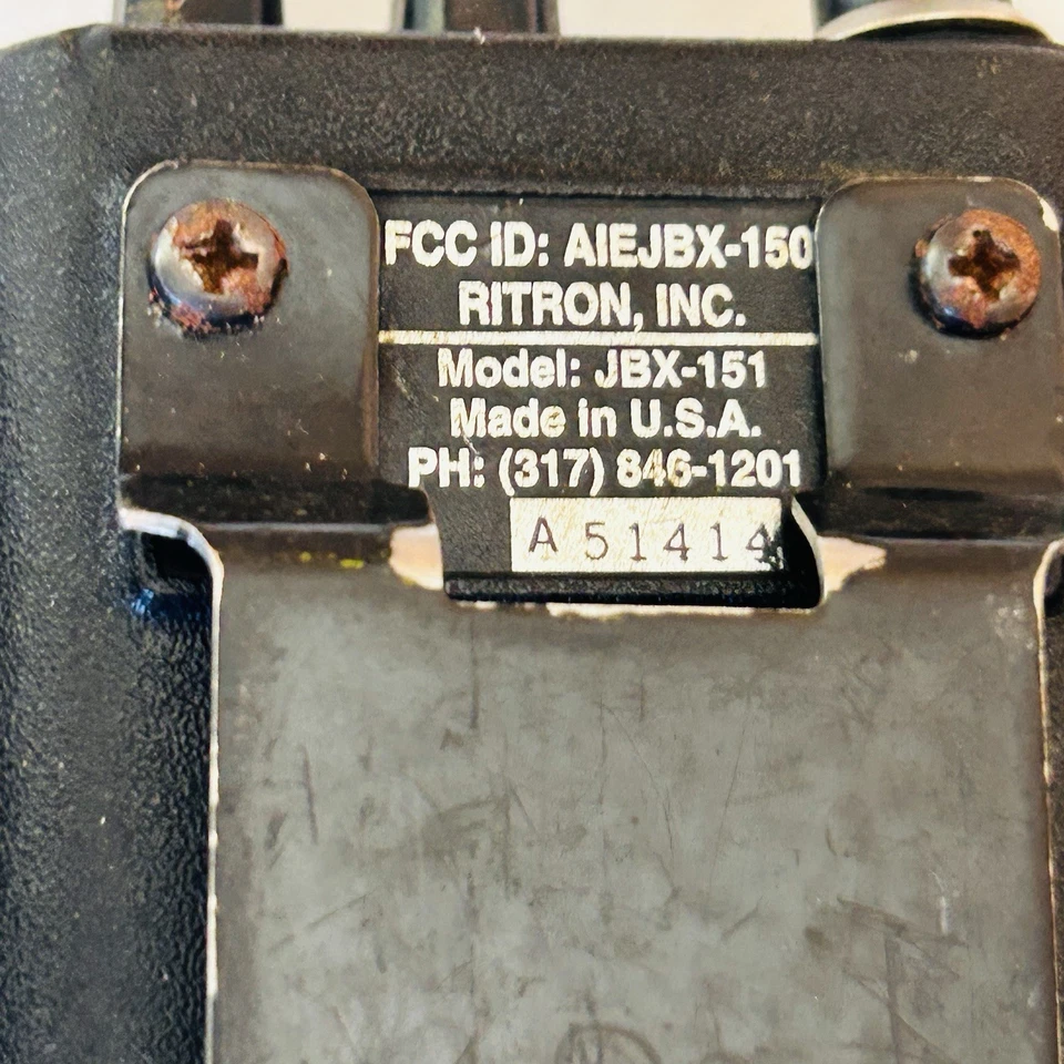 JOBCOM JBX-151 2 Way Portable Radio USA Made VTG Used **Parts Only Untested** - Image 4 of 4
