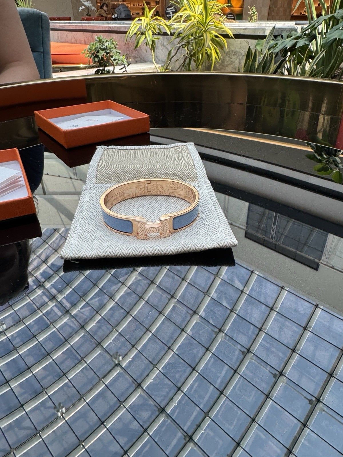 BRAND NEW (NEVER WORN) Hermes Clic H Bracelet in Rose Gold and Enamel