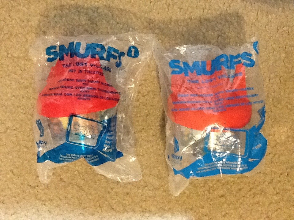 TWO MCDONALDS SMURFS 