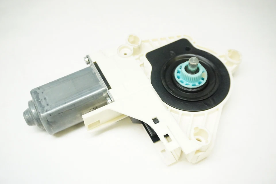 2013-2018 AUDI S7 ПАССАЖИРСКОЕ ПЕРЕДНЕЕ СТЕКЛО МОТОР - Изображение 2 из 2