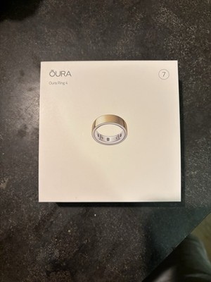 Oura Ring 4   Gold   Größe 7   neu & originalverpackt
