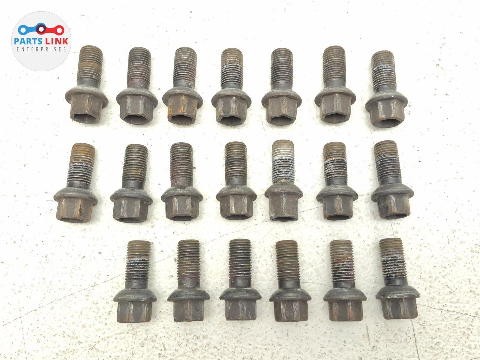 2016-20 BENTLEY BENTAYGA WHEEL RIM LUG NUT BOLT SET CONTINENTAL FLYING SPUR 636