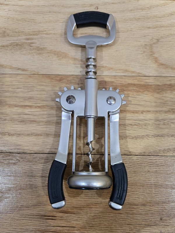 winged corkscrew, specifically a Bergner BGMP-5103 Corkscrew.