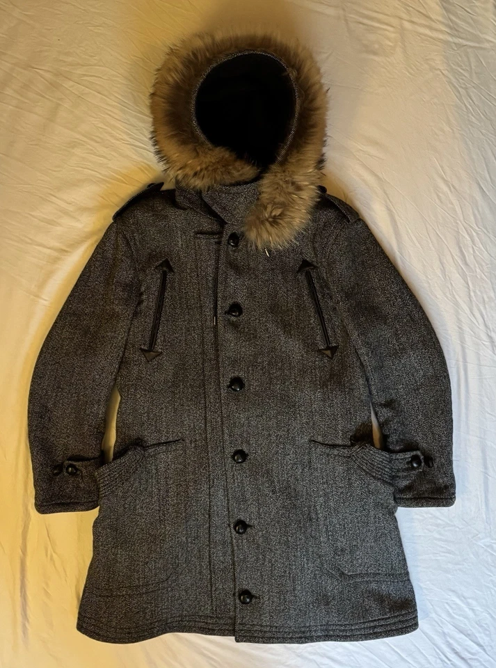 Burberry London - Men’s Virgin Wool Fur Trim Winter Coat - Size 48 (180/92A) - Image 2 of 4