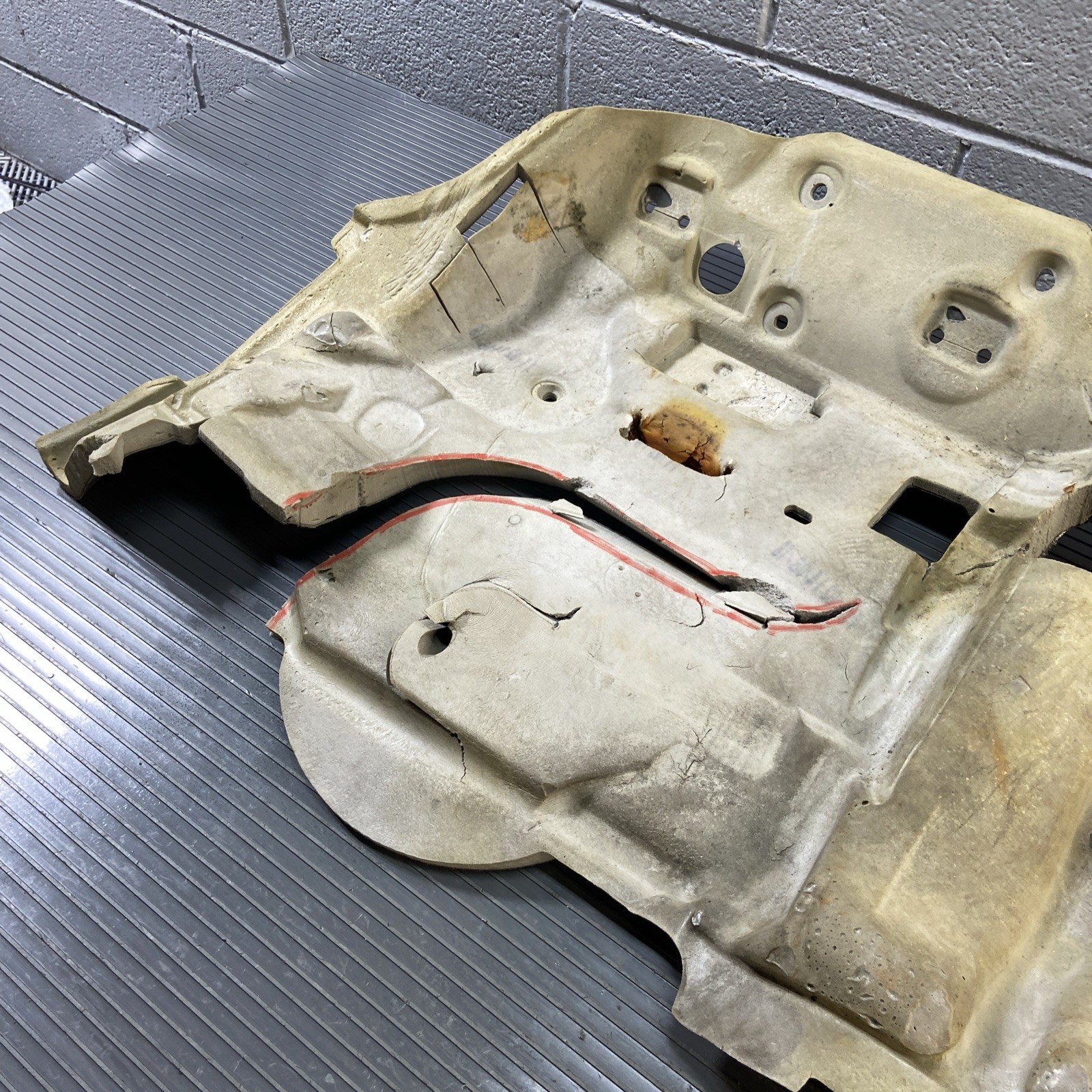 2017-2023 Rolls Royce Dawn RR6 Rear Floor Sound Insulation Cover OEM *NOTE