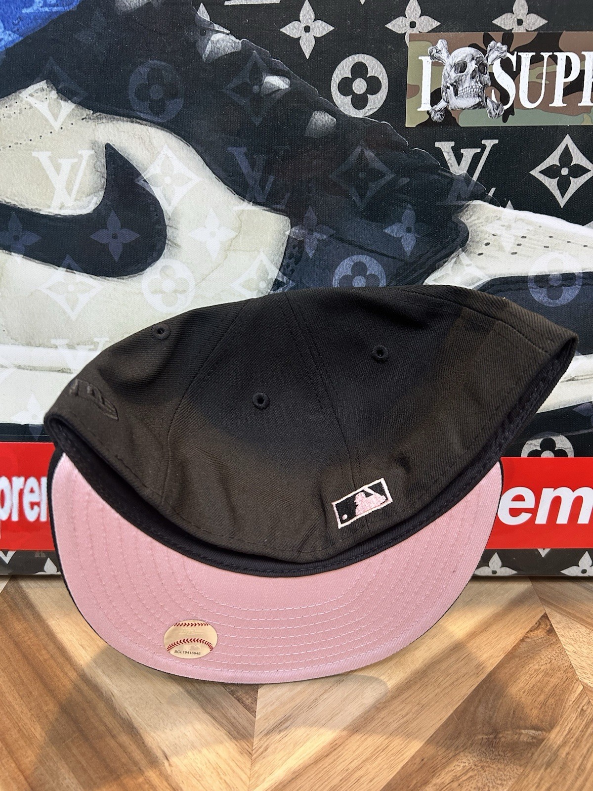 New Era Upside Down Black Cat Texas Rangers Pink Uv 7 3/8 Sold Out Rare image 4