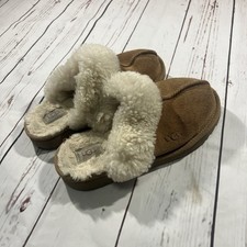 Uggs Cozy II Chestnut Kids Slippers Size 2 Good Condition Cozy Comfort Cute Fur