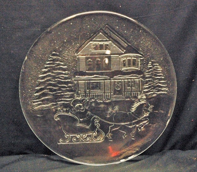 Libbey Clear Glass Christmas Winter Sleigh Ride Scene Serving Platter