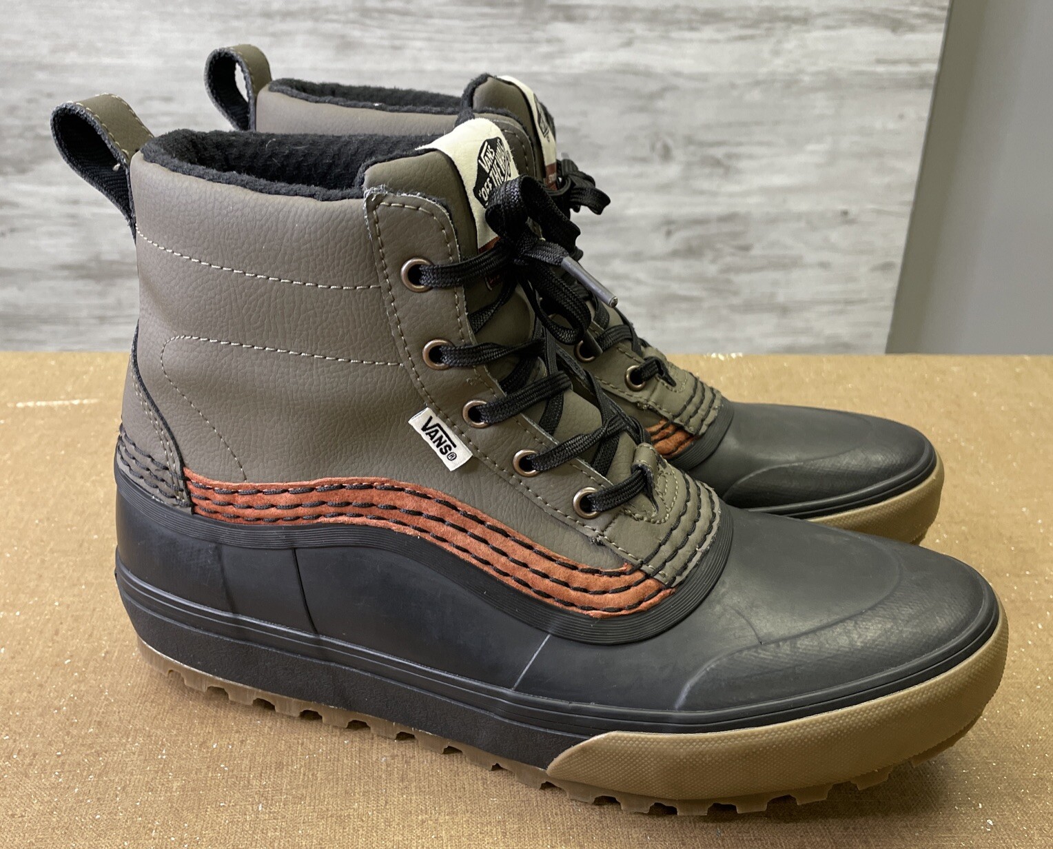 Botas de nieve VANS estándar medianas MTE negras/cantina para hombre talla 10