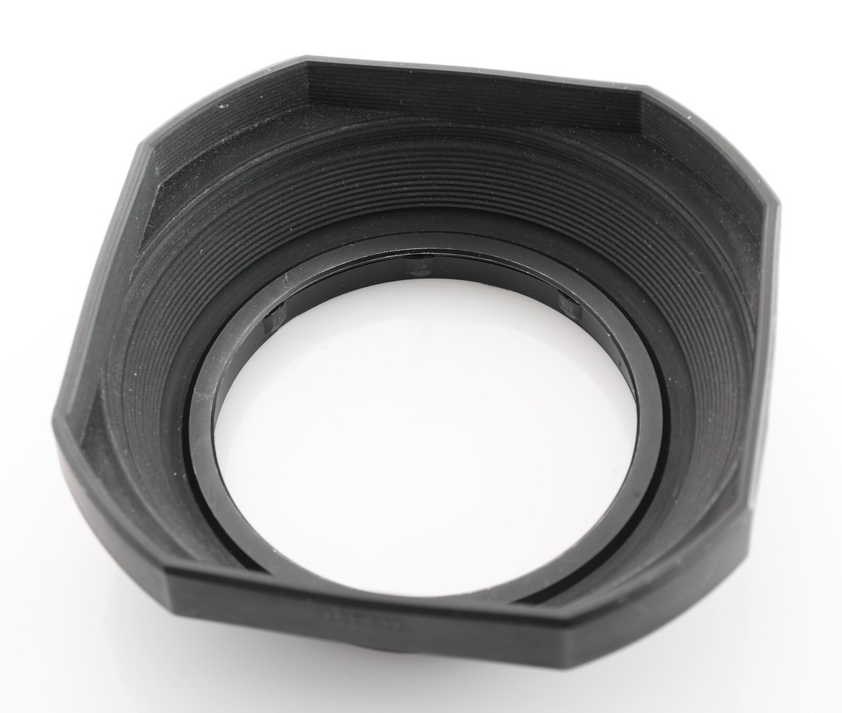 Mamiya 645 Rubber Lens Hood F/45mm Lens