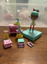 BRAND NEW 2016 Shopkins HAPPY PLACES Bright Bunny Science Lab Incomplete