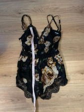 Missguided Kombinezon Czarny Kwiatowy Rozmiar 6 Koronkowe detale