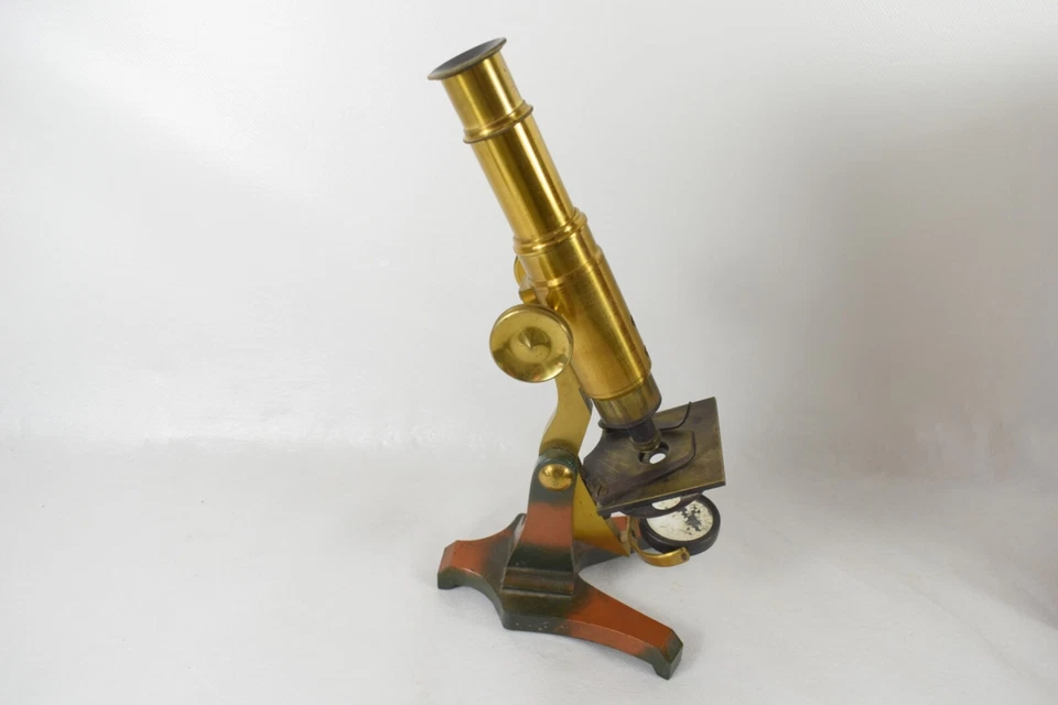 ANCIEN MICROSCOPE EN LAITON DANS SON COFFRET DE RANGEMENT EN NOYER XIXe SIECLE - Photo 3/4
