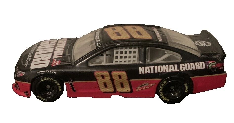 Autos de carrera Diecast Spin Master Negro 2014 año del vehículo