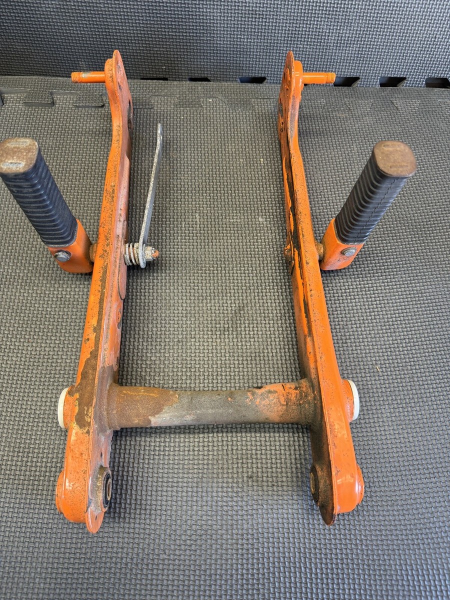 Đoàn Ngô Vintage Used OEM Honda CT90 Rear Swing Arm MARS ORANGE 52100