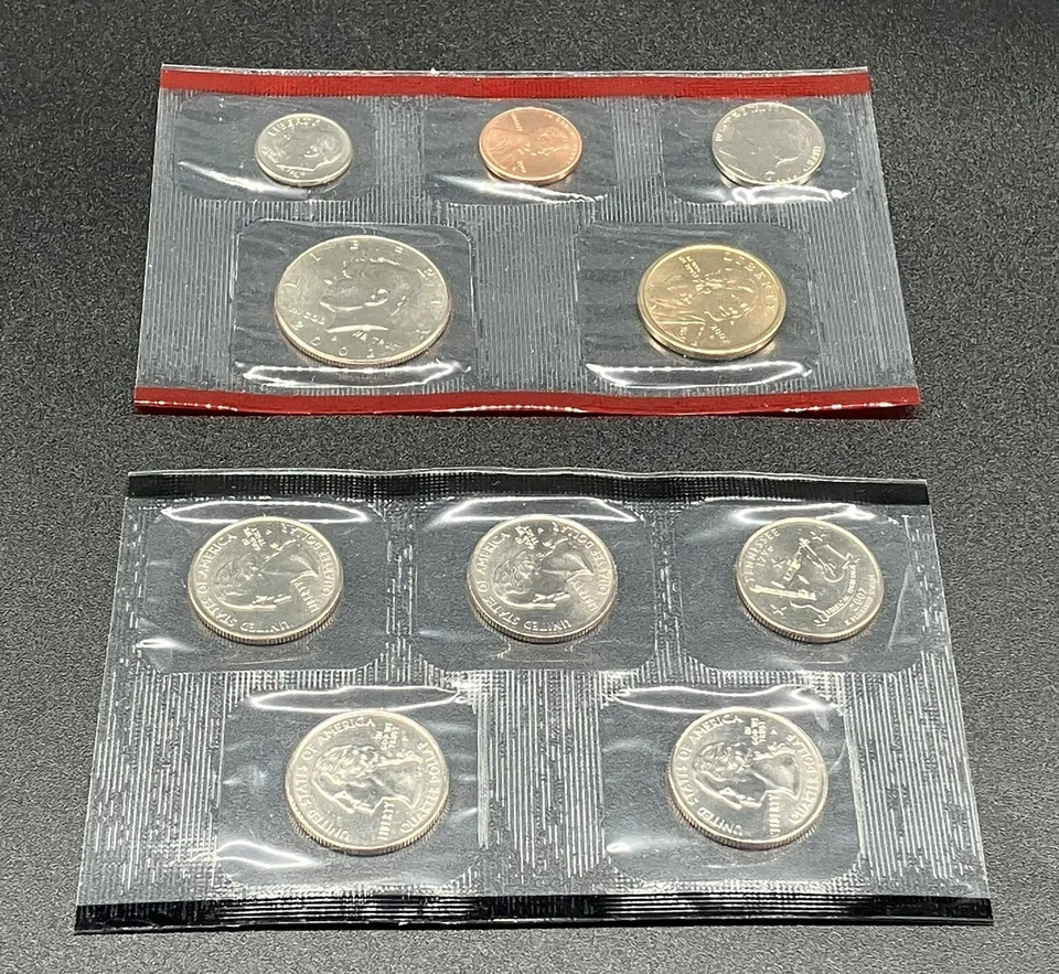 2002 United States Denver Mint coin set uncirculated. - Image 3 of 4