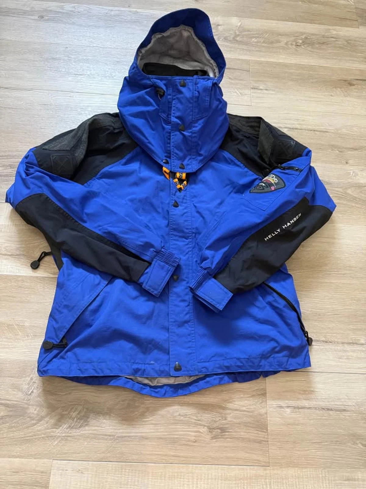 Helly Hansen Equipe Winter Jacket Men's M Waterproof Breathable Ski Snow Tech
Opens in a new window