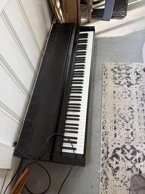Yamaha Clavinova CLP-300 Digital Piano Excellent Working Condition