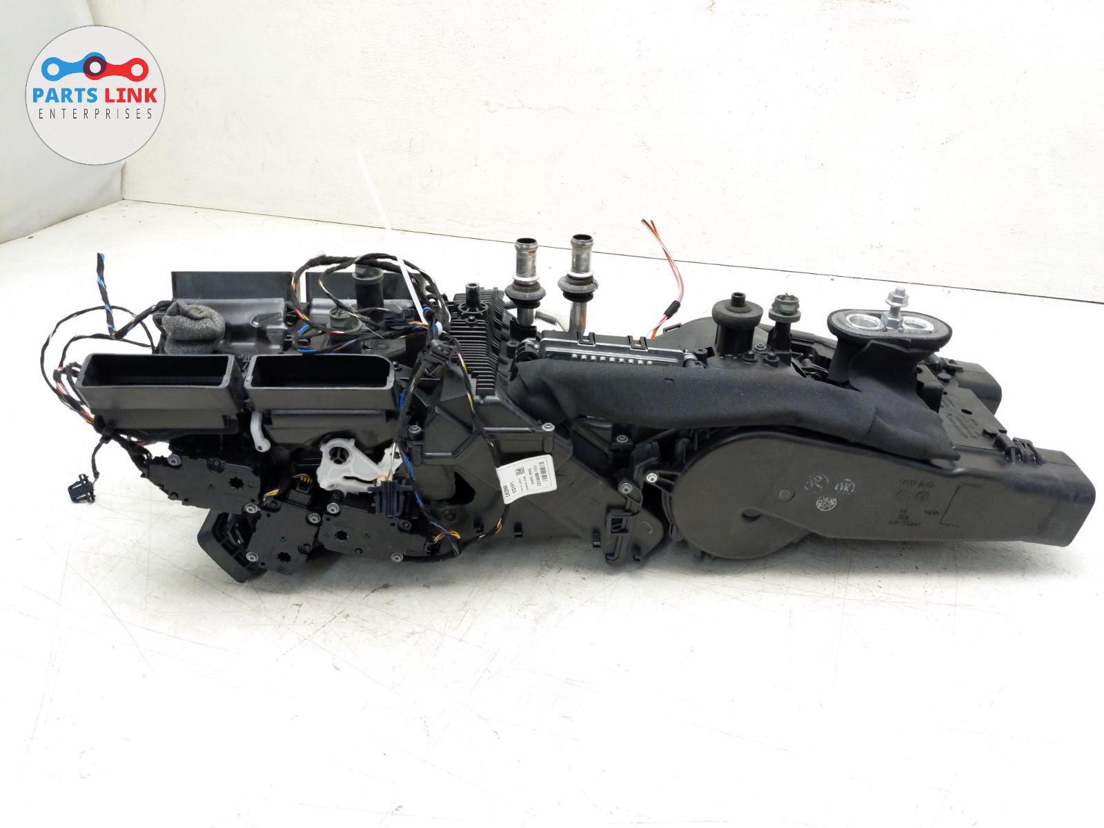 2016-20 BENTLEY BENTAYGA REAR CONSOLE AC HEATER BOX DUCT BLOWER HOUSING CORE 636