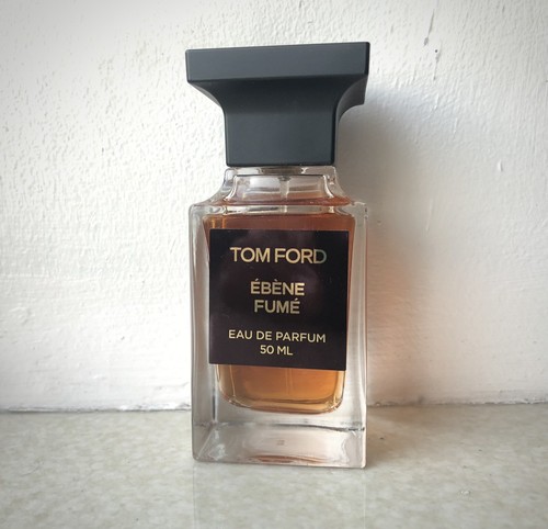 tom ford ébène fumé notes