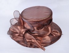 Damenhut SCHOKO BRAUN Organza Hut Brauthut Organzahut Anlasshut Schleife Federn