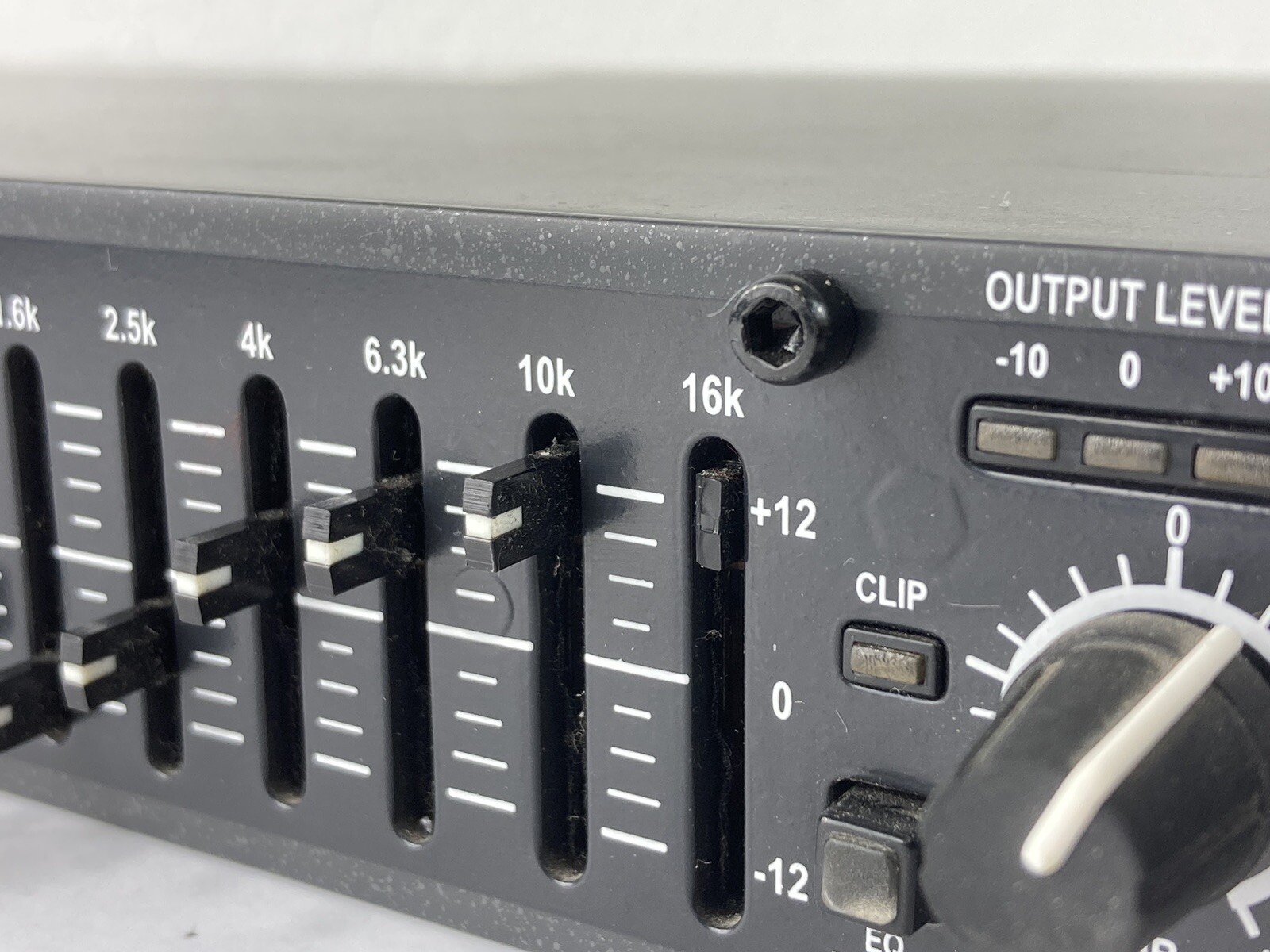 DBX 215 2-Channel 15-Band Graphic Equalizer Stereo EQ Equaliser
