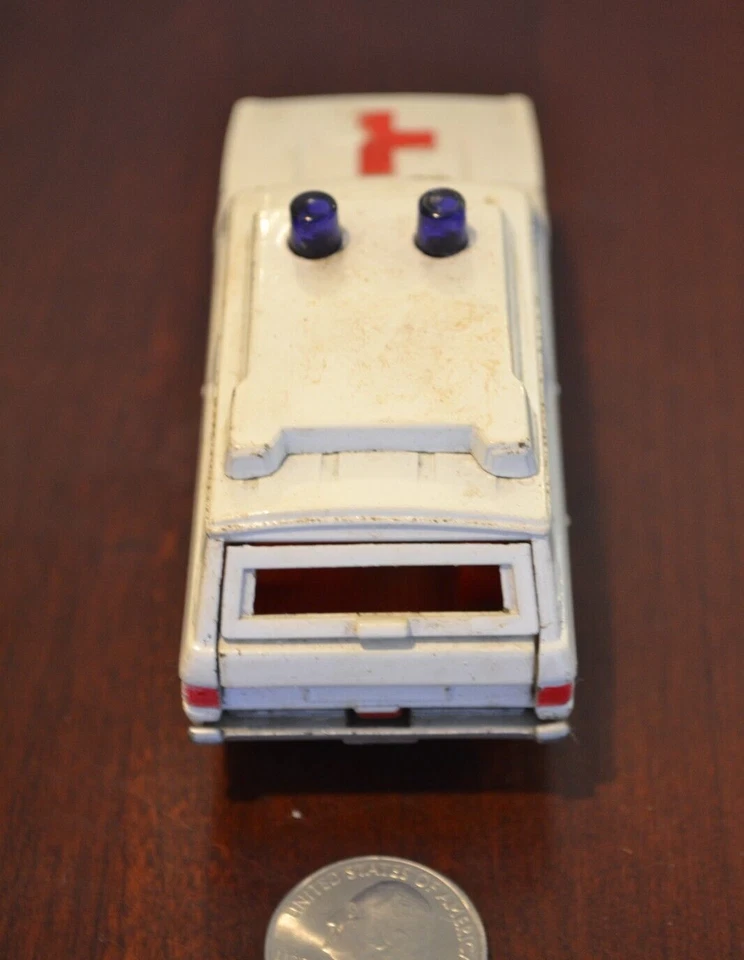 VINTAGE CORGI TOYS WHIZZWHEELS VIGILANT RANGE ROVER AMBULANCE GREAT BRITAIN - Image 4 of 4