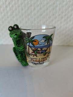 SHOTBECHER FLORIDA FT. MYERS BEACH LIFE'S A CROC