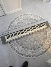 Yamaha Portable Grand NP-30 Keyboard NP-30  SILVer