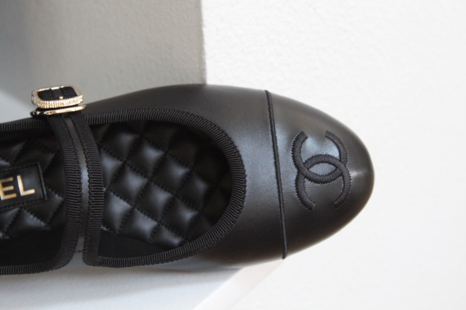 sz 7.5 / 38 CHANEL Black Lambskin CC Logo Mary Janes Ballet Moccasin Flat Shoes thumbnail 7