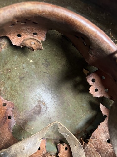 Elmetto Italiano M33 Bellico WW2 tracce Fregio Artiglieria - Foto 10 di 14