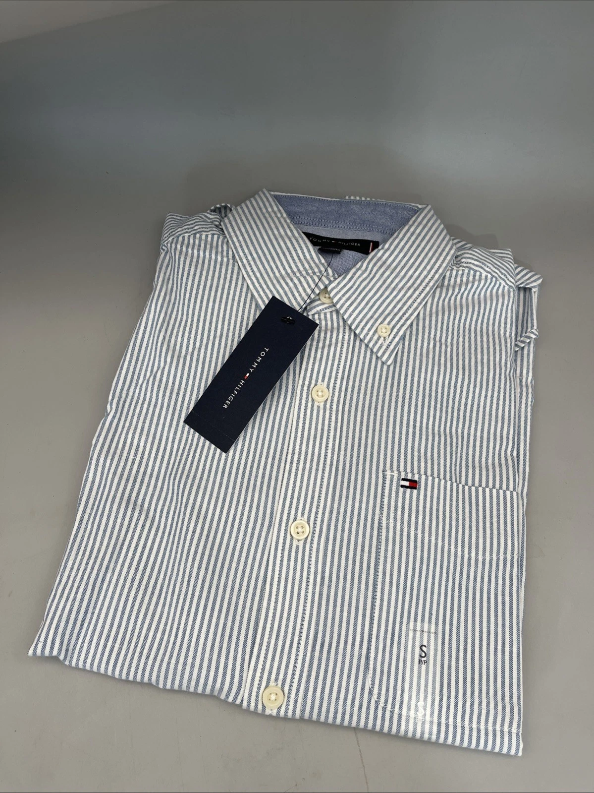 New Tommy Hilfiger Men’s Striped Button Down Cotton Shirt Size Small image 1