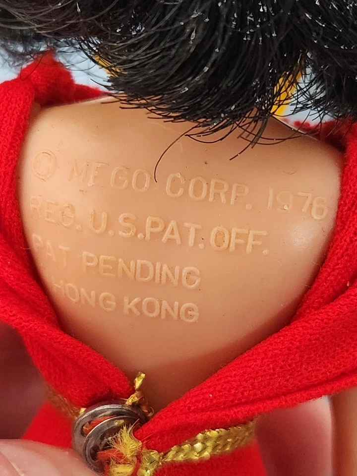 Mego 7英寸可动人偶1976年WGSH DC漫画100%原版青少年泰坦神奇女孩 — 第 3/4 张图片