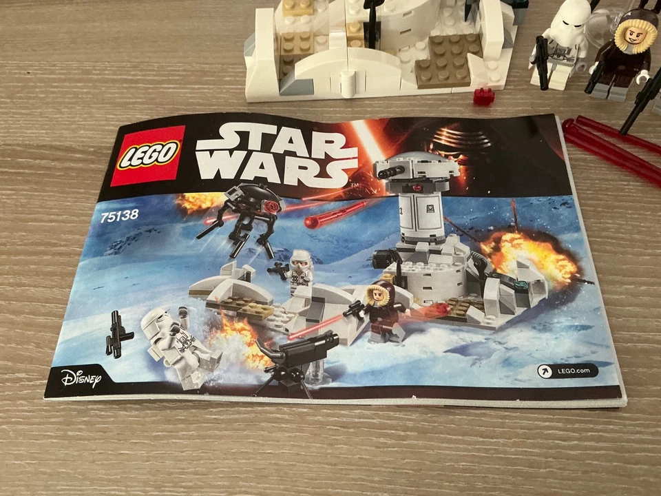 LEGO Star Wars 75138 Hoth Attack, photo 3 sur 4