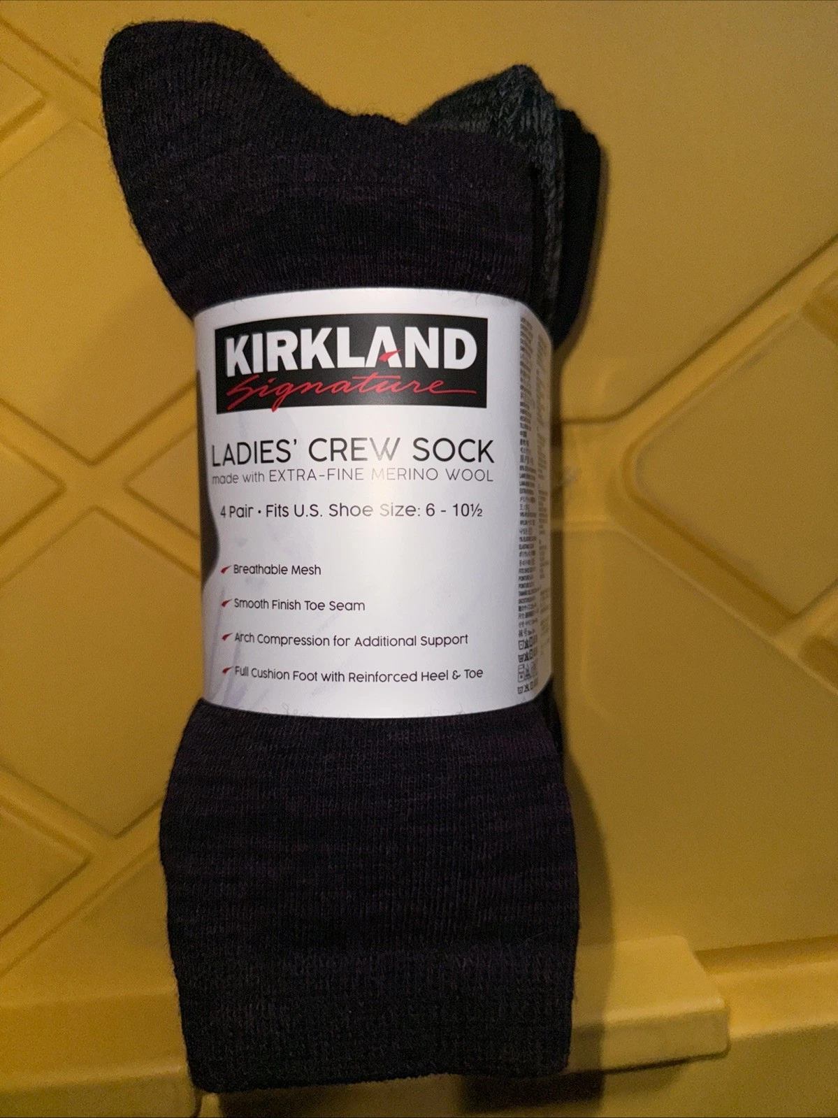 Kirkland Signature Extra Fine Merino Wool Blend Crew Socks 4 Pairs 7771045