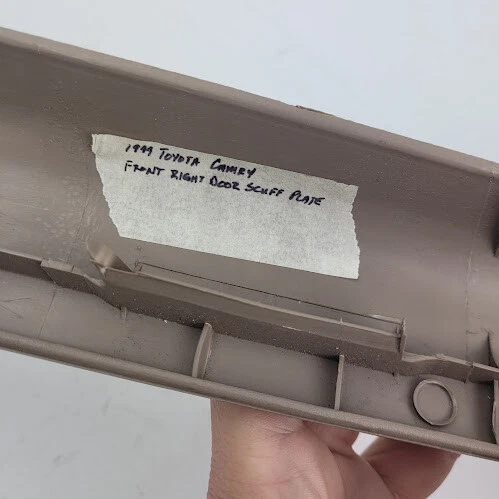 Toyota Camry 1999 puerta delantera derecha placa de desgaste moldura OEM bronceado Foto 2 de 4