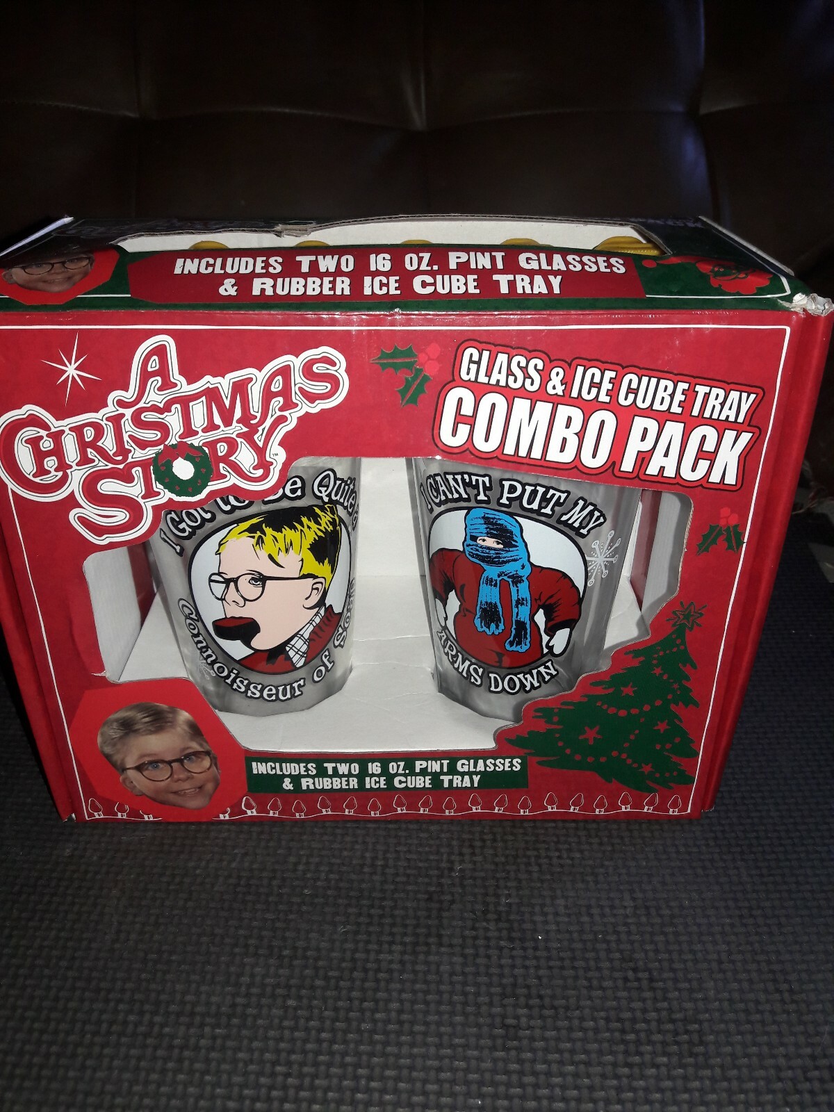 A CHRISTMAS STORY GLASS & ICE CUBE TRAY COMBO PACK MOVE QUOTE GLASSES