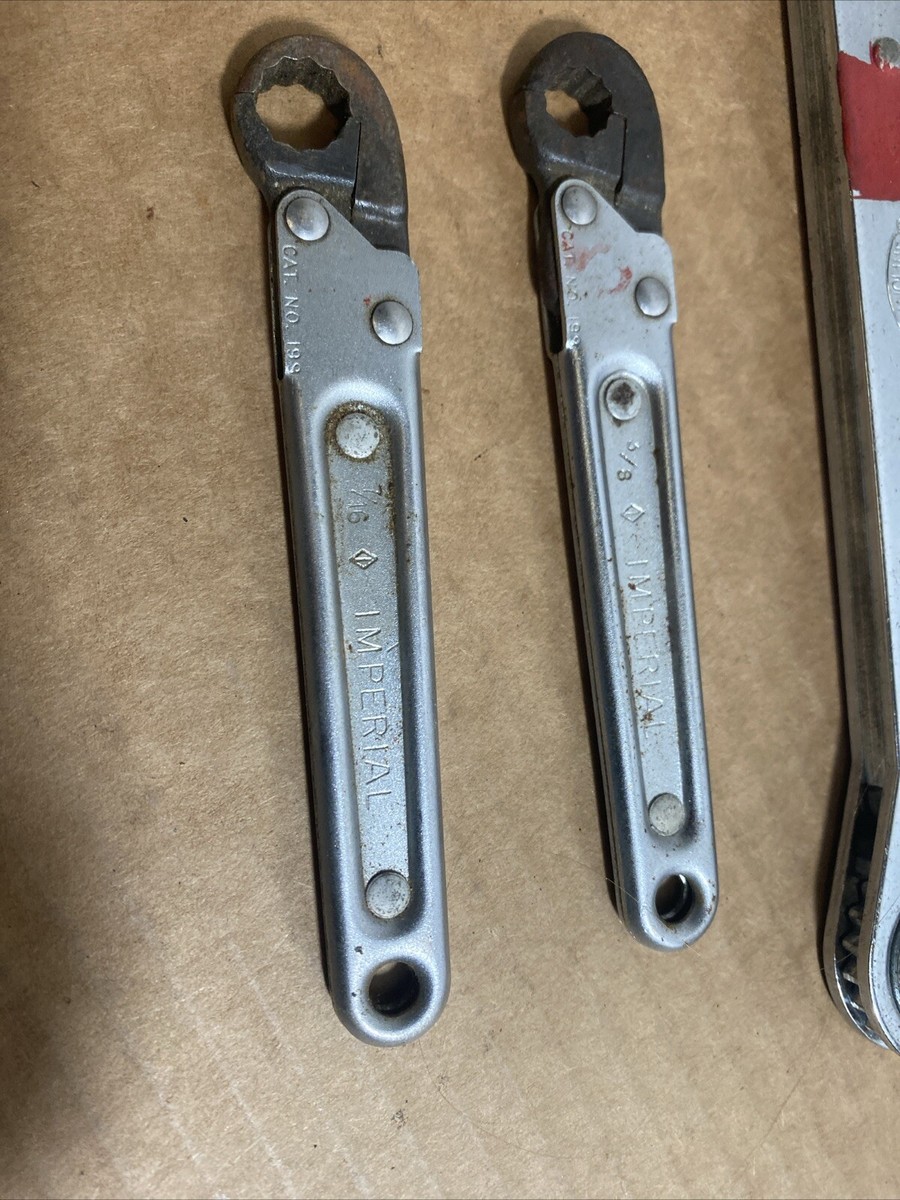 4 Vintage Ratcheting Wrenches- 2 Imperial/1 Langline/1 Unbranded