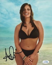 Ashley Graham Sexy Supermodel Autographed Signed 8x10 Photo ACOA