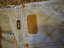 wrangler mens light wash jeans