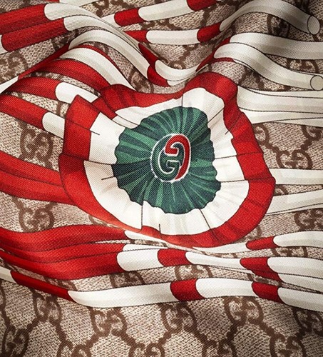 Bufanda Gucci GG Logo Club Marrón Beige WEB Verde Rojo Multicolor Seda Sarga Envoltura - Imagen 11 de 18