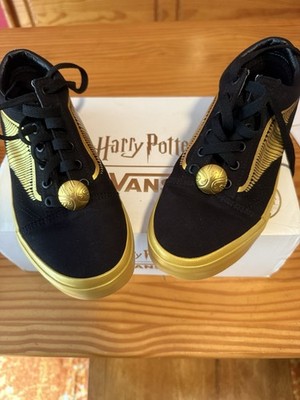 VANS Old Skool Harry Potter Golden Snitch Black/Gold Lace-Up Low Top VN0A4BV5V3K
