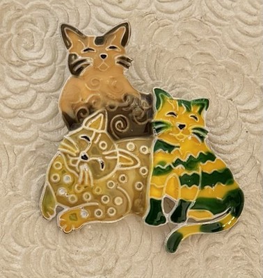 Three cats Brooch /Pendant Enamel On Metal