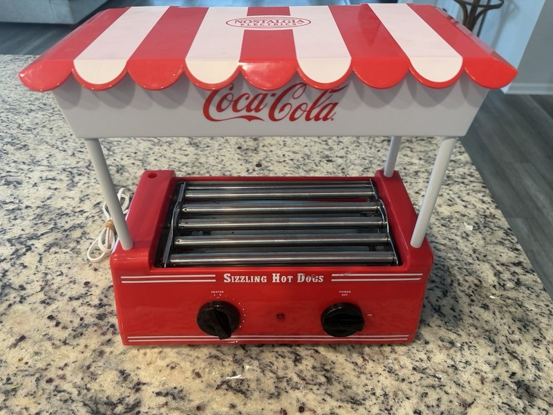 Nostalgia Coca-Cola 8 Hot Dog Roller With Bun Warmer