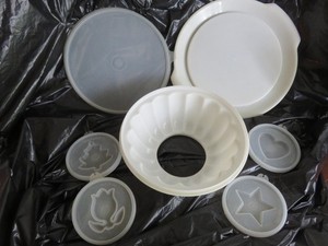 Vintage Tupperware 8" Jello Mold Jel-N-Serve 4 Design Seal Lid, Set of 7