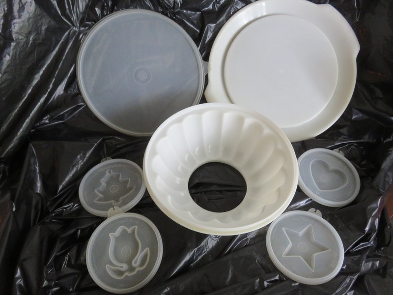 Vintage Tupperware 8" Jello Mold Jel-N-Serve 4 Design Seal Lid, Set of 7