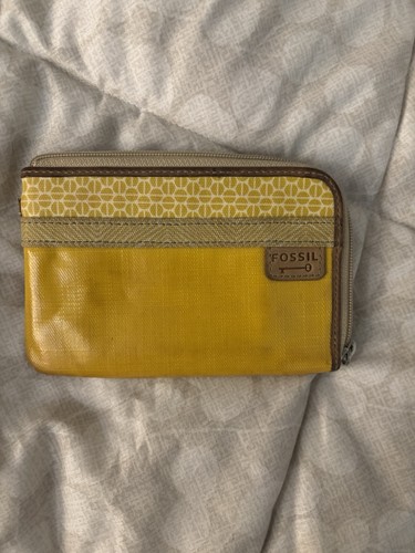 Fossil Key-Per Mustard Yellow Coated Canvas Leather Wristlet 6 x 4 inches