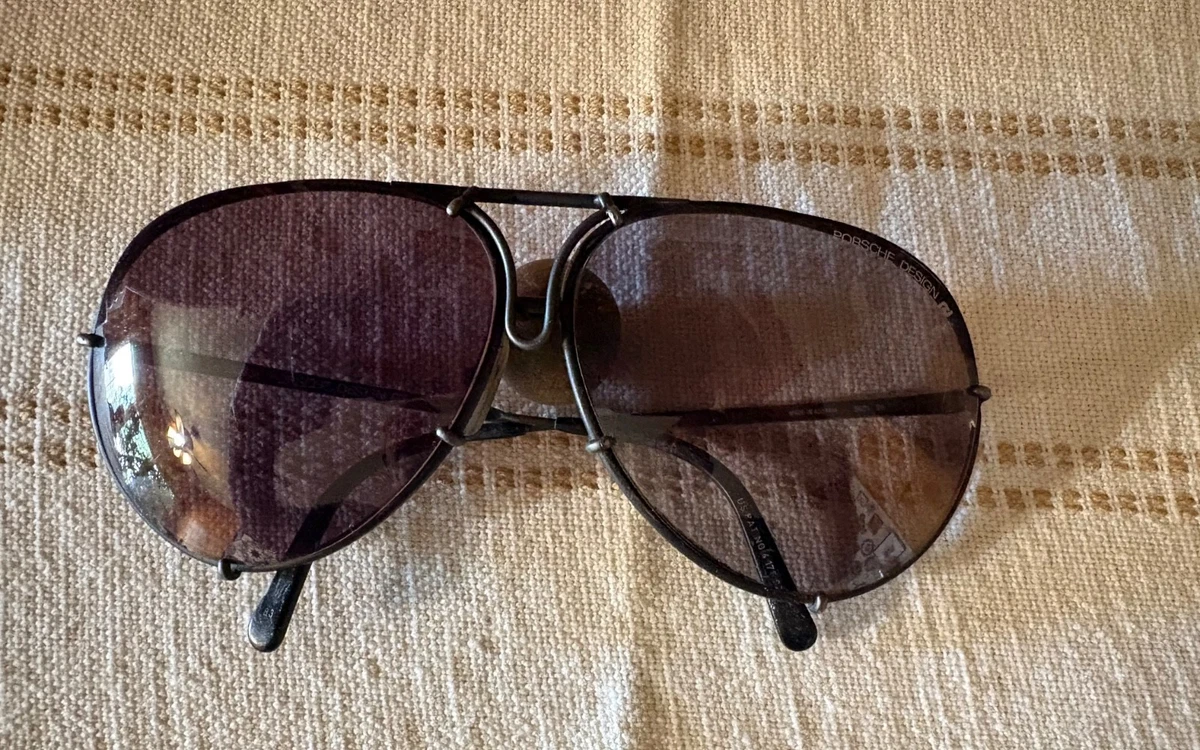 Preços baixos em Óculos de Sol Vintage Preto Porsche Design Pilot