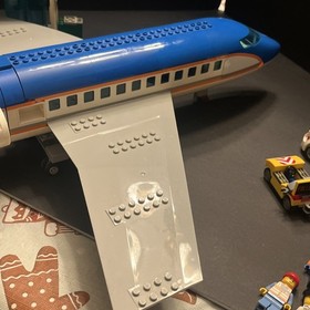 Lego City 60104 Airport Passenger Terminal With Extras - Limo Missing Figures